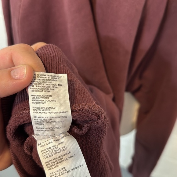 Gymshark Burgundy size medium sweatshirt - Picture 6 of 6